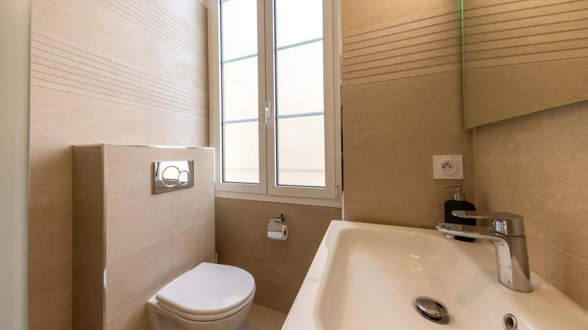 Le Carre D'Or - A 2 Min A Pied Du Centre-Ville Nice 0*,  France
