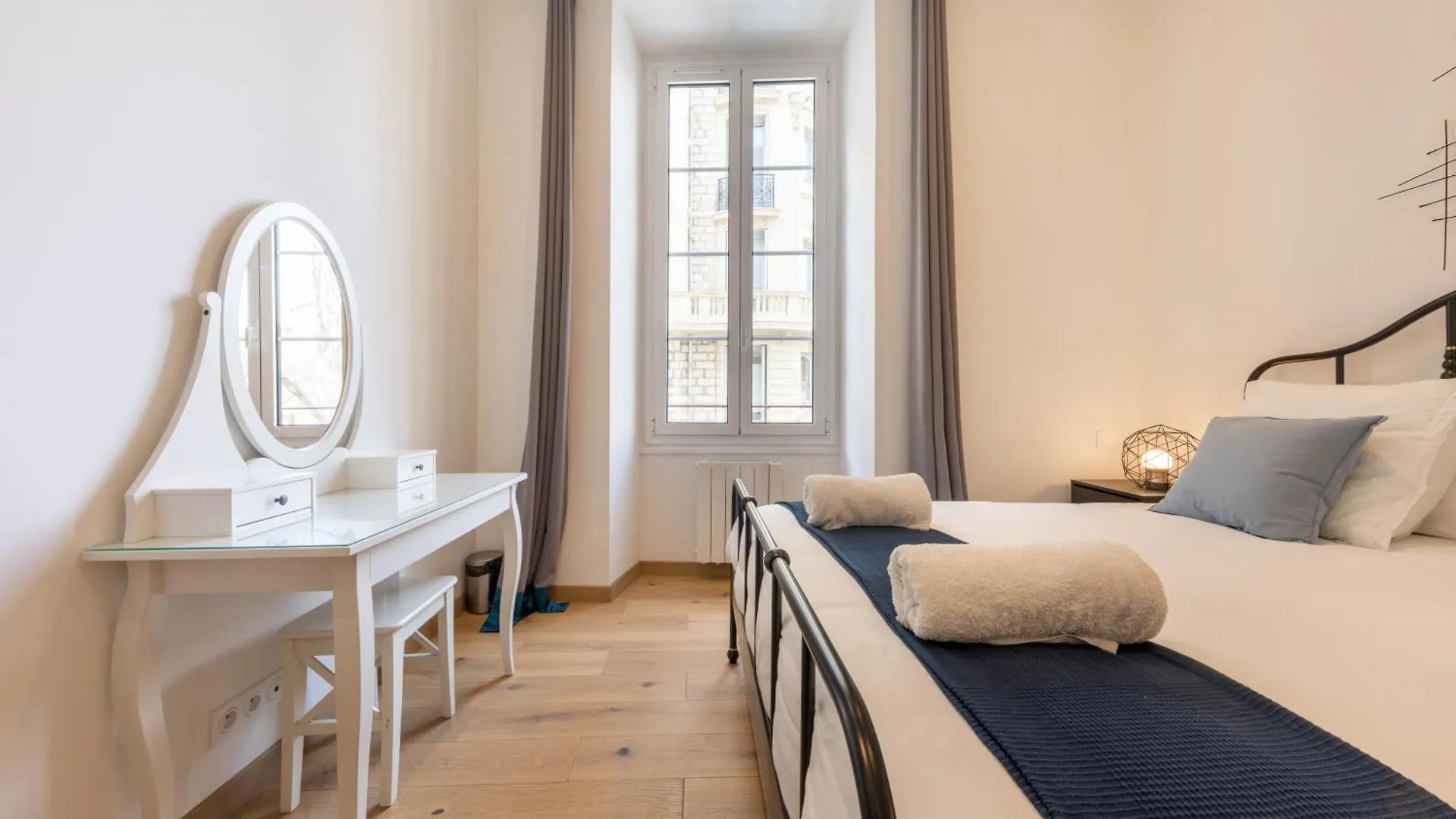 Le Carre D'Or - A 2 Min A Pied Du Centre-Ville Nice France